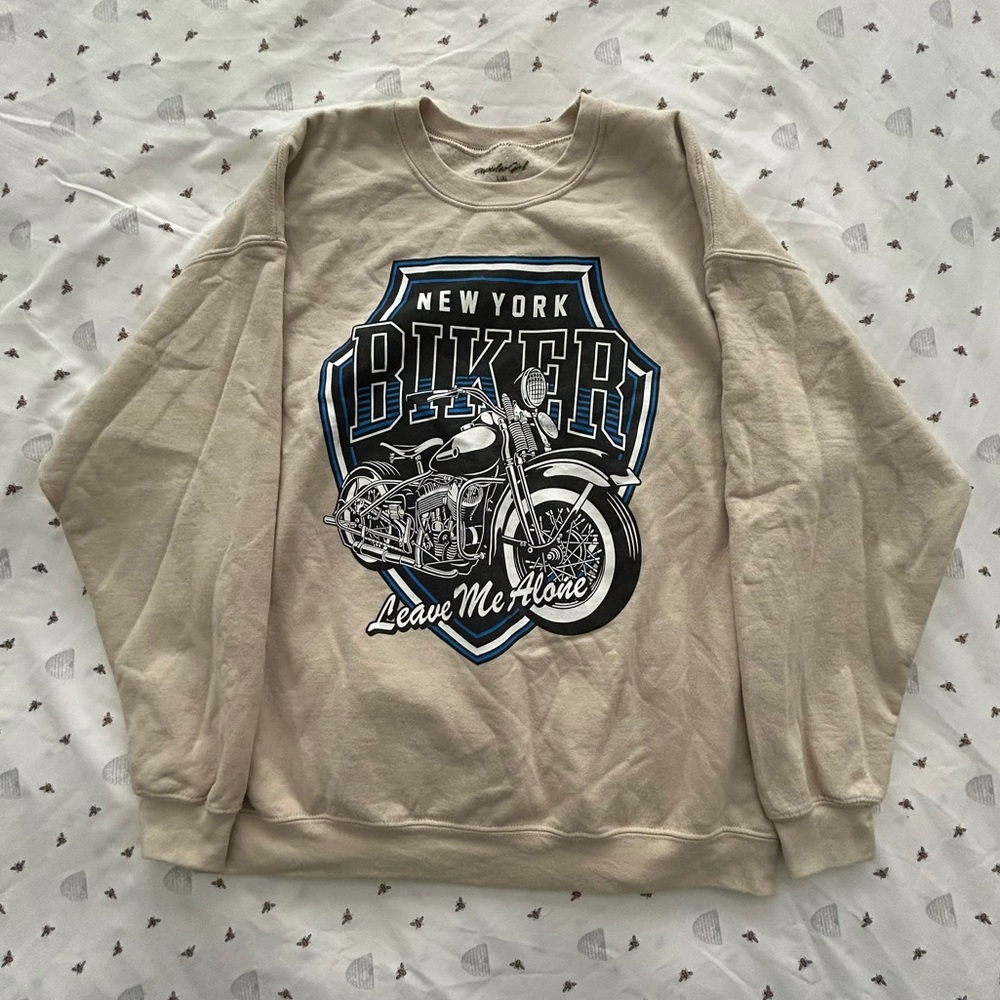 tan/cram biker crewneck🍂
